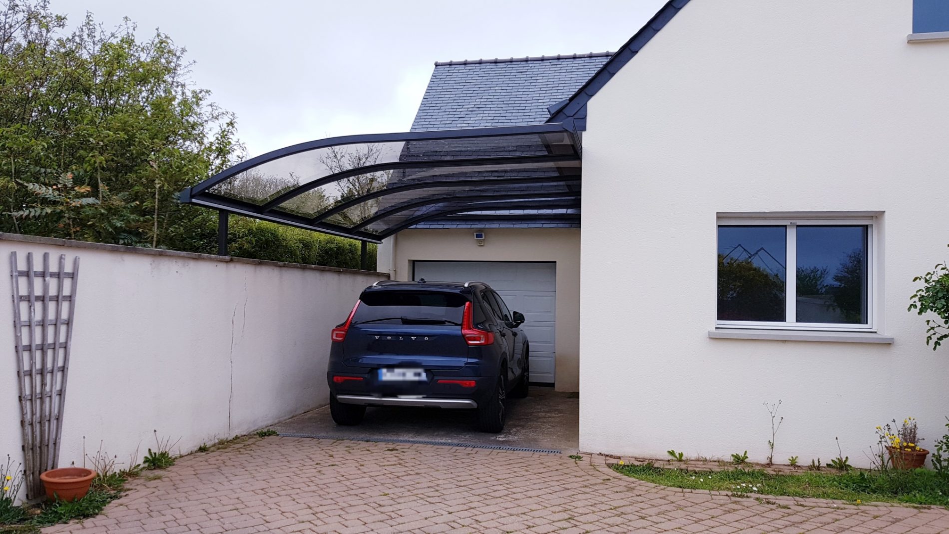 Carports Oriance, votre spécialiste des fenêtres, portes & fermetures dans le Finistère